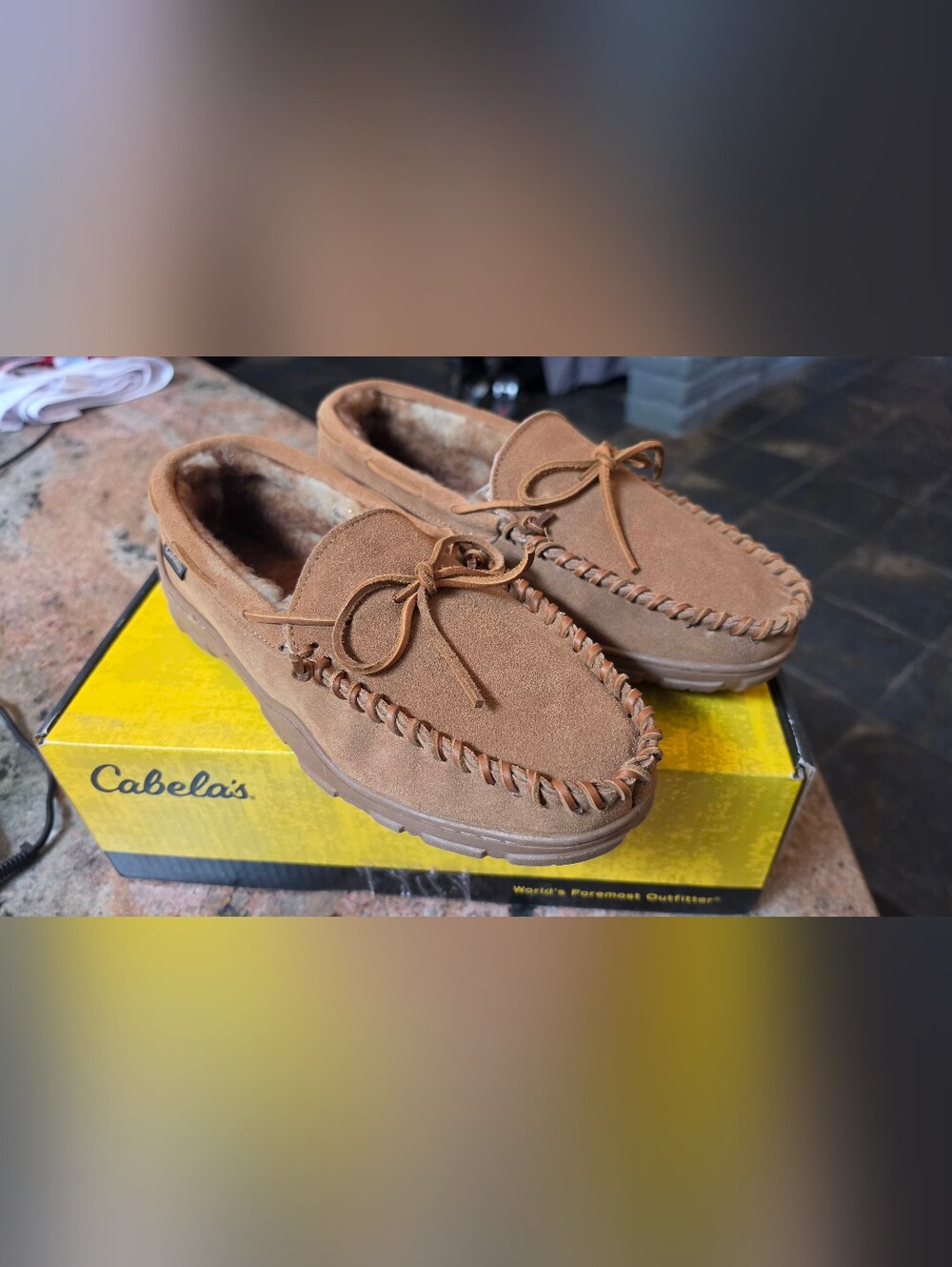 Cabela’s Men’s Suede Moccasin Slippers – Cinnamon Brown, Size 12M (NIB)